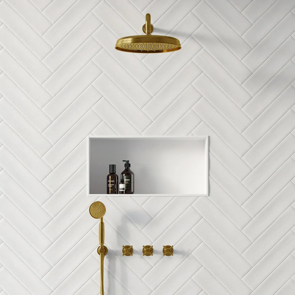 Hassel&Teudt HBR704 S03 - Brusesæt m/Ø31 cm. Rain DeLuxe m/EasyClean, Væg, Poleret Messing Natur