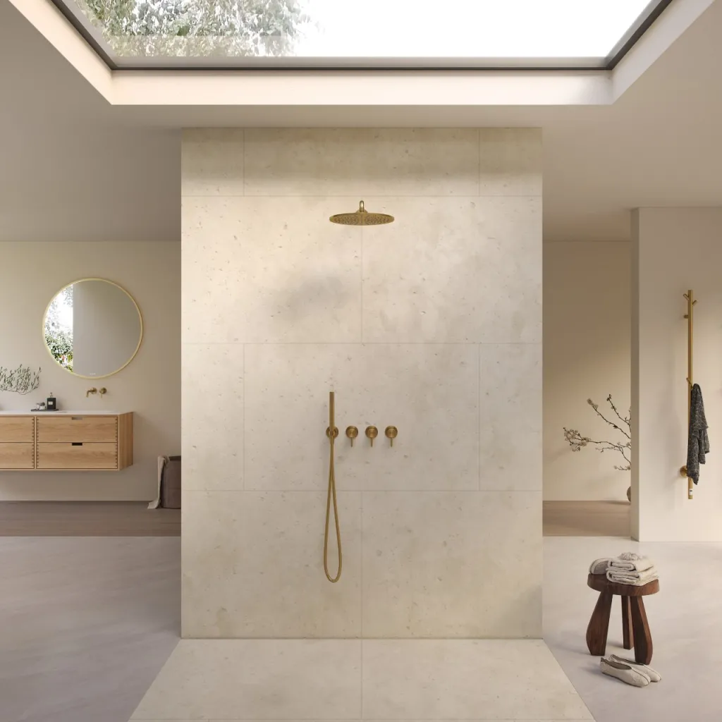 Semplice STB801 S07 - Rain DeLux SmartTerm Ø30 cm EasyClean, Væg, PVD Børstet Messing