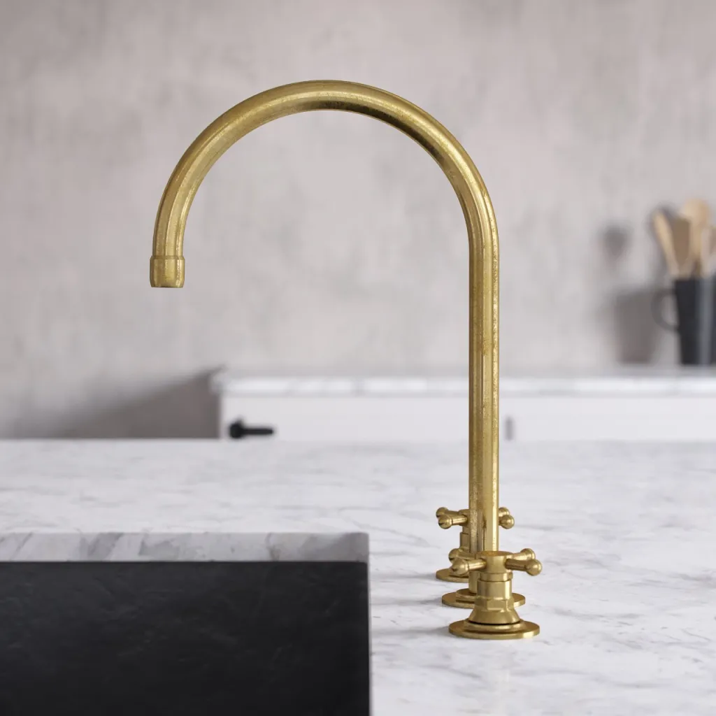 Hassel&Teudt HHV605 S05 - Køkkenblander med svingtud, Poleret Messing Natur