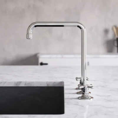 Hassel&Teudt HHV605 S06 - Køkkenblander med svingtud, Krom