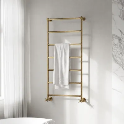 Hassel&Teudt HTH116 - 52 x 116h cm. Håndklædetørrer i massiv Poleret Messing
