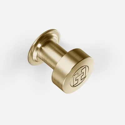 Hassel&Teudt HKN01L - Møbelgreb med H&T logo, PVD Børstet Messing