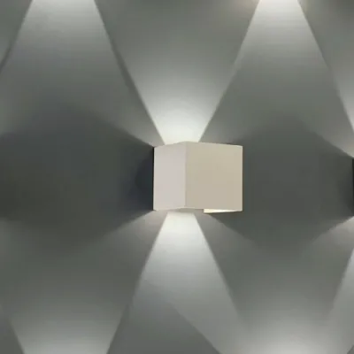 UP&DOWN - LED Væglampe, 100x100, IP 54, Hvid